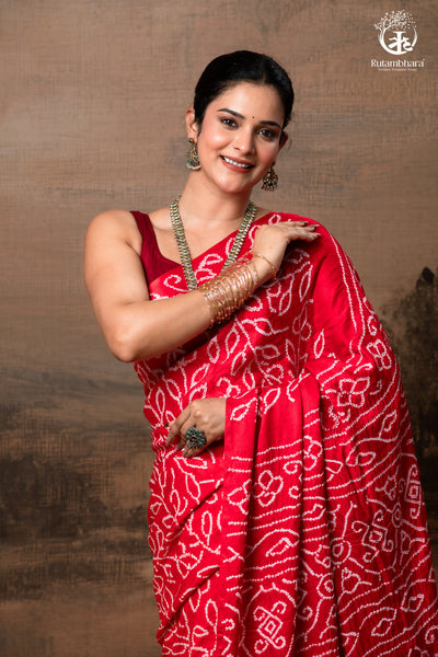 Radiant Tradition: Gajji Silk Bandhani Saree in Red & Pink-RUTAMBHARA -RUTAMBHARA