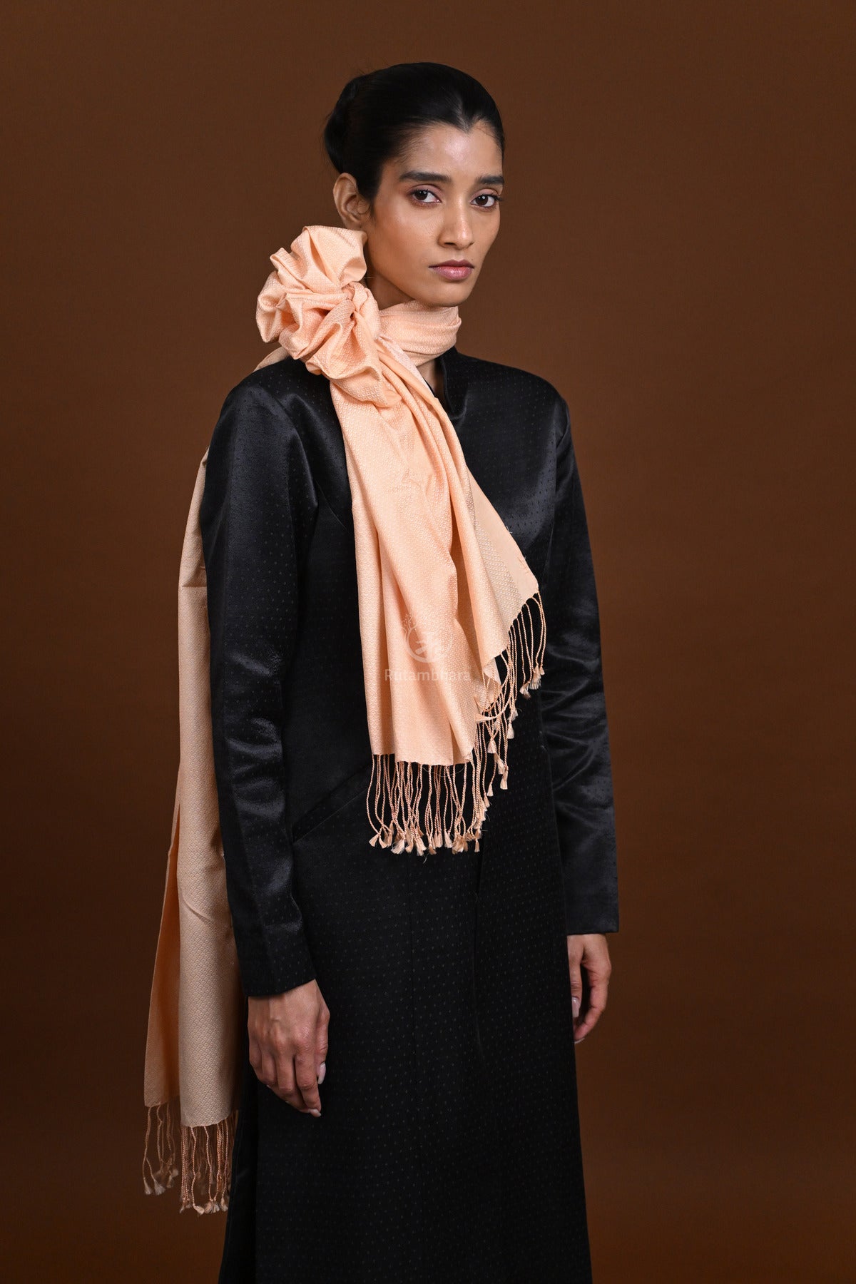 Eiraa - Handwoven Monochrome stole with broad plain border elegantly woven with silk and cotton yarns