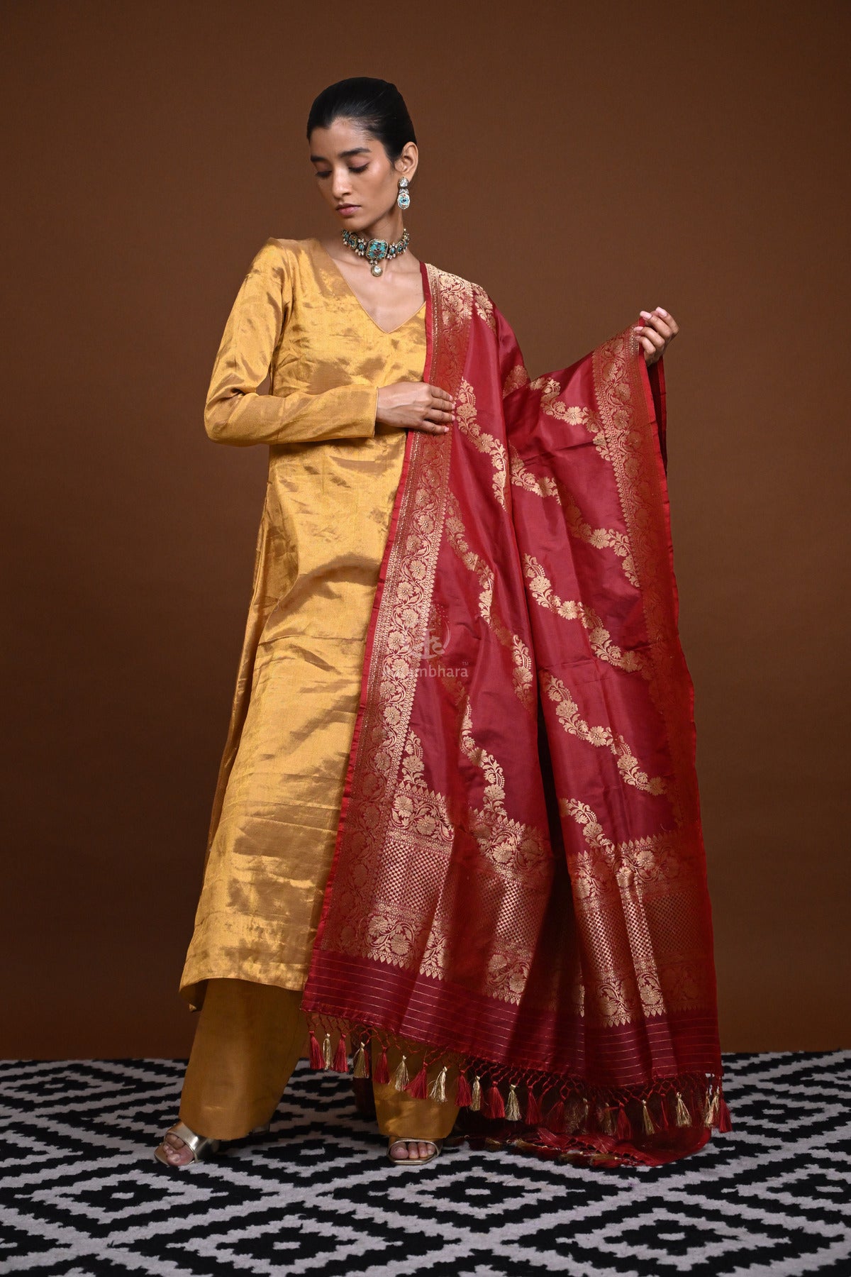 Noushk - Maroon Handloom Banarasi Silk Dupatta with Gold Zari