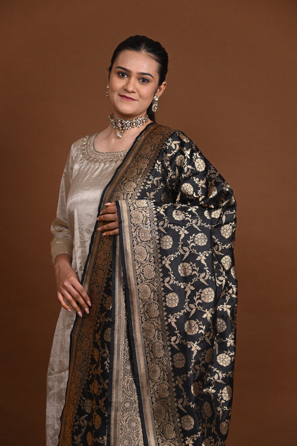 Noushk - Black Handloom Banarasi Silk Dupatta with Gold Zari Floral Jaal-Rutambhara-RUTAMBHARA