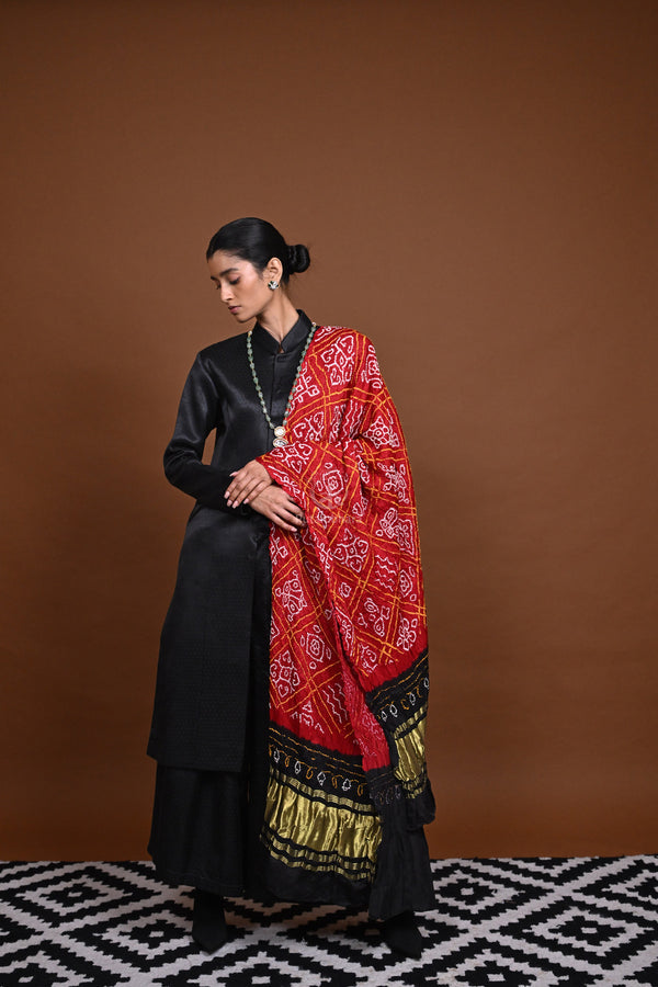 Handcrafted Bandhani Gajji Silk Dupatta-Rutambhara-RUTAMBHARA