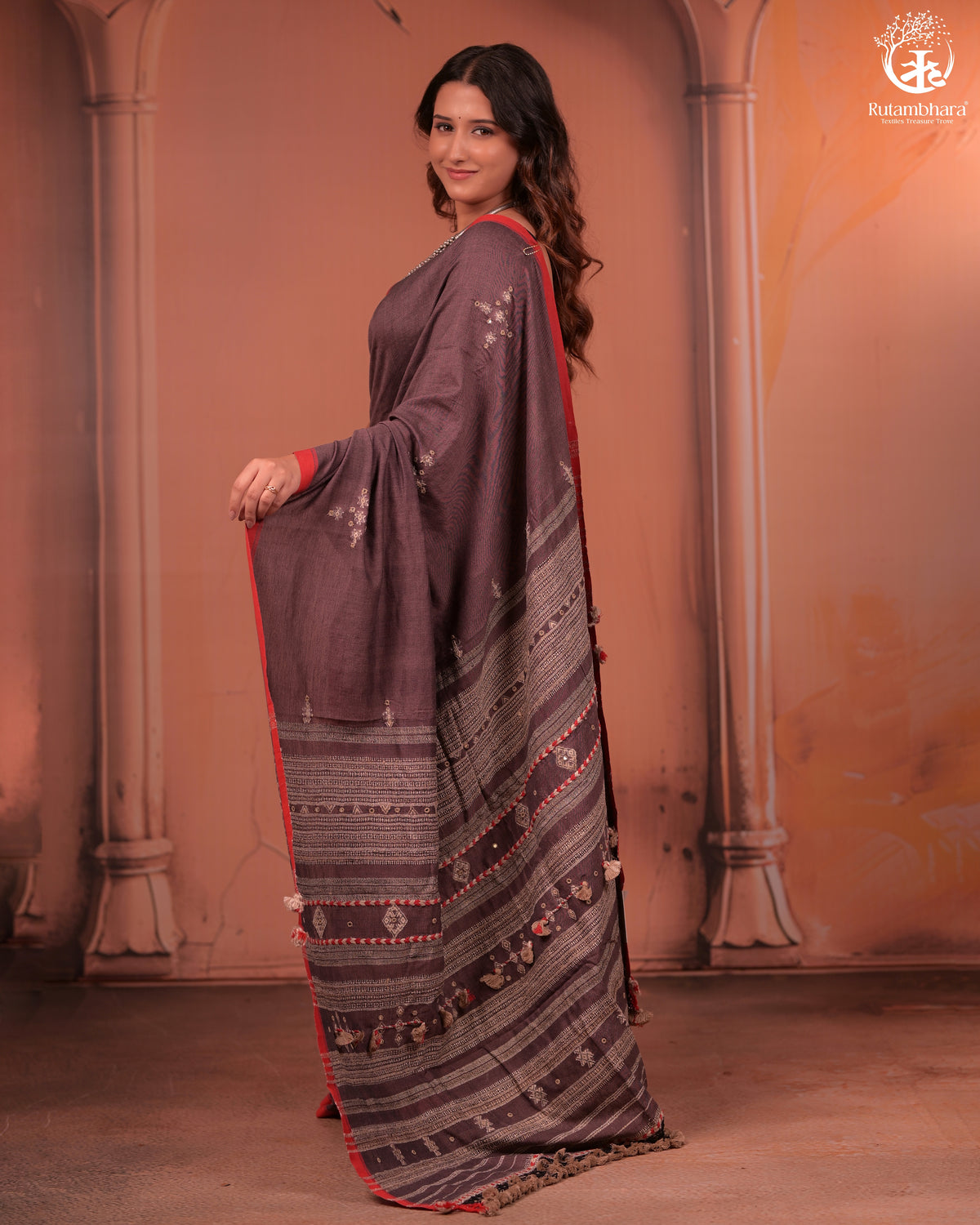 JESAAL - Authentic Kutchhi Handloom Saree in Cotton and Silk Weave