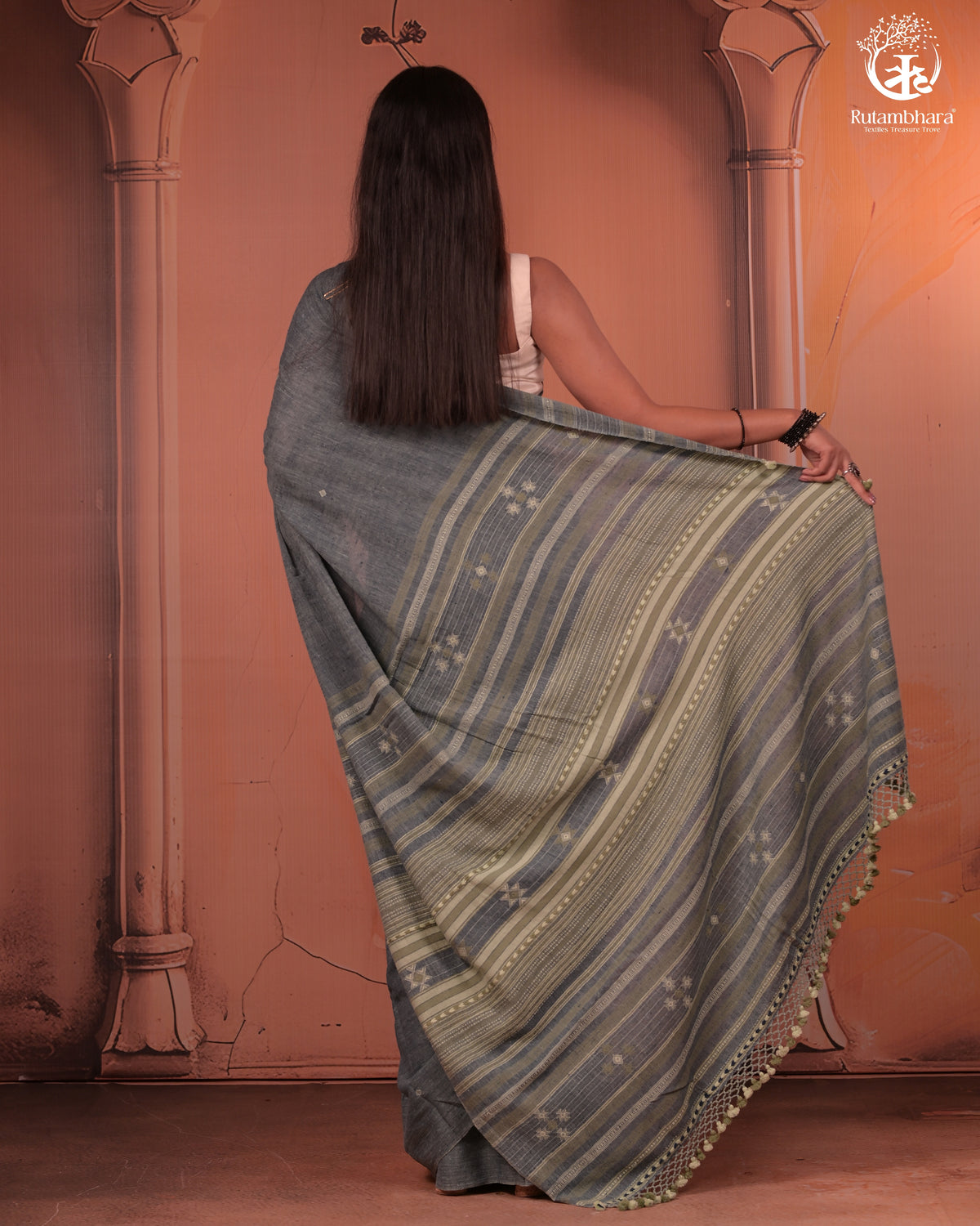 JESAAL - Timeless Charm In Handwoven Kutchhi Weave Tussar Cotton Saree