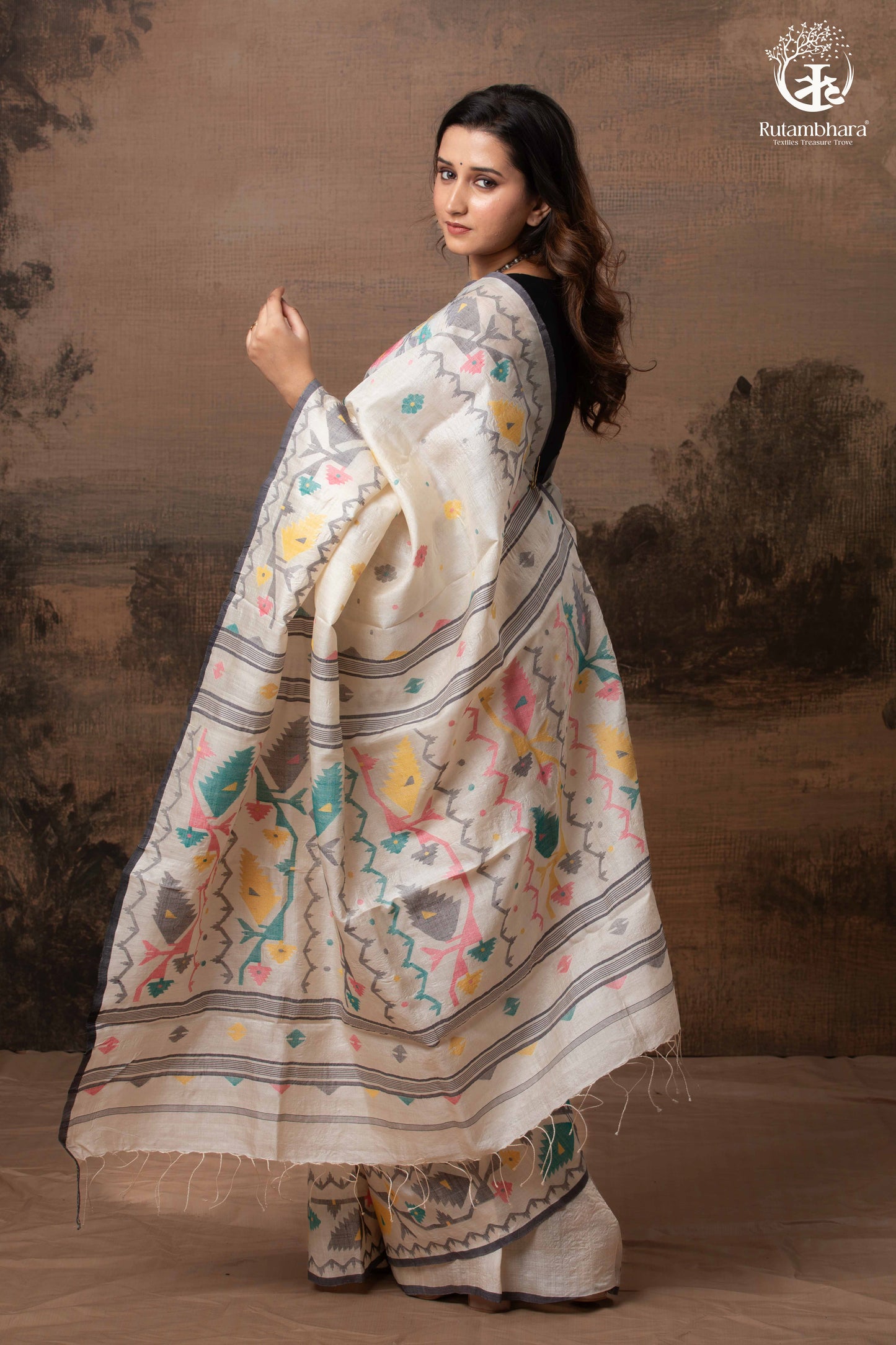 Off-White Handwoven Jamdani Tussar Silk Saree