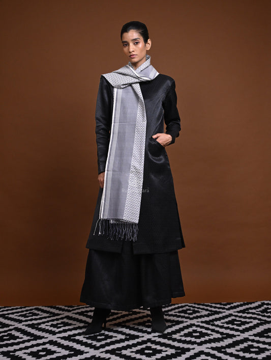 Eiraa - Handwoven Monochrome stole with broad plain border elegantly woven with silk and cotton yarns.