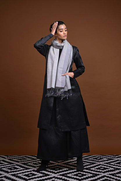 Eiraa - Handwoven Monochrome stole with broad plain border elegantly woven with silk and cotton yarns.-Rutambhara-RUTAMBHARA