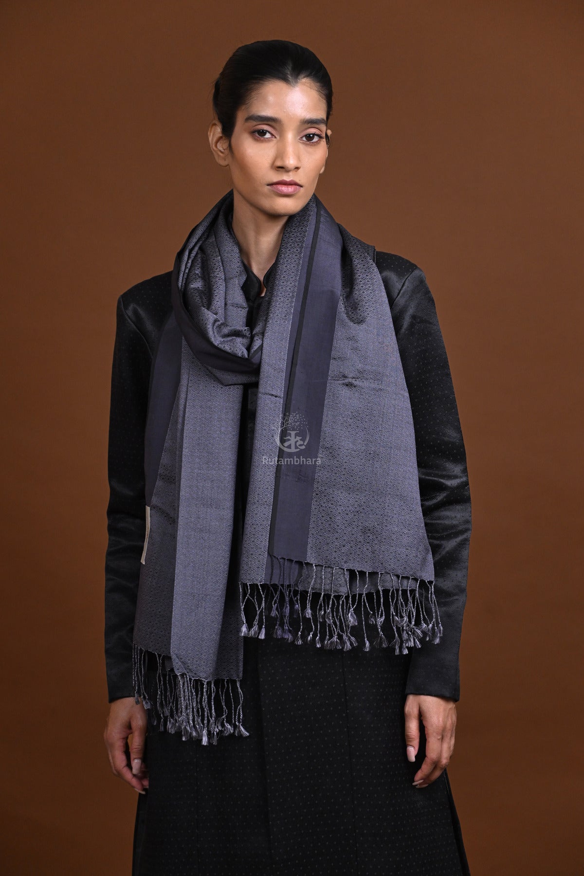 Eiraa - Handwoven Monochrome stole with broad plain border elegantly woven with silk and cotton yarns.-Rutambhara-RUTAMBHARA