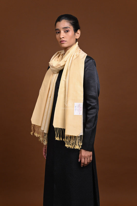 Eiraa - Handwoven Monochrome stole with plain border elegantly woven with silk and cotton yarns.