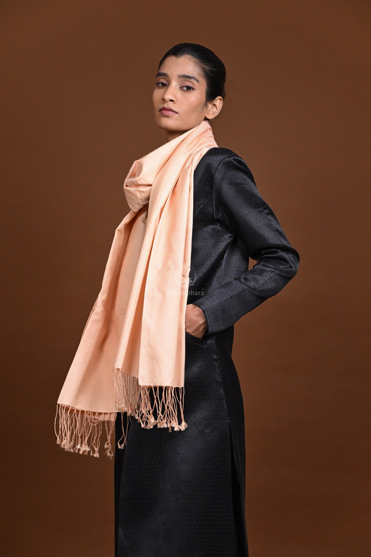 Eiraa - Handwoven Monochrome stole with broad plain border elegantly woven with silk and cotton yarns