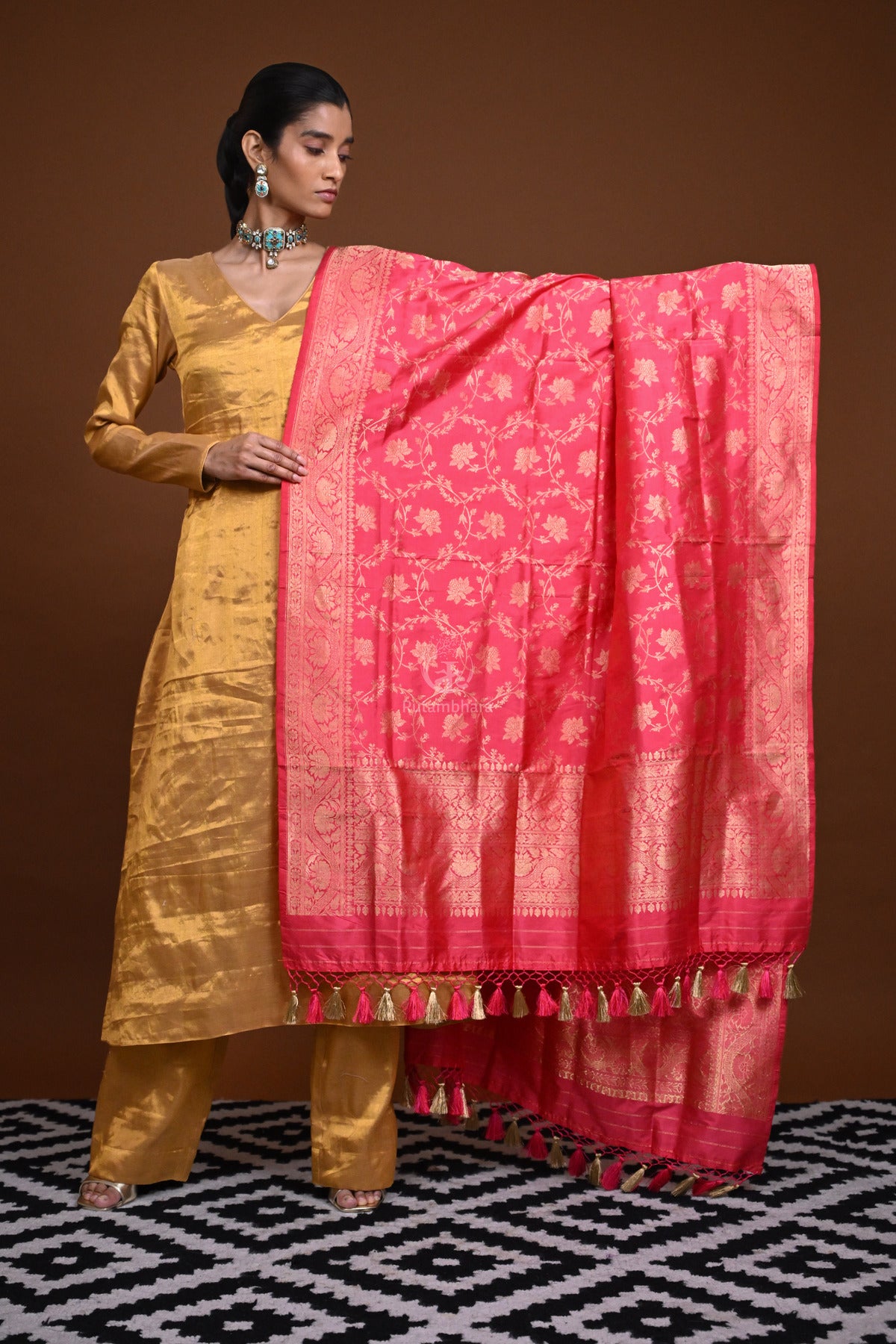 Noushk - Pink shot Orange Handloom Banarasi Silk Dupatta with Gold Zari Floral Jaal