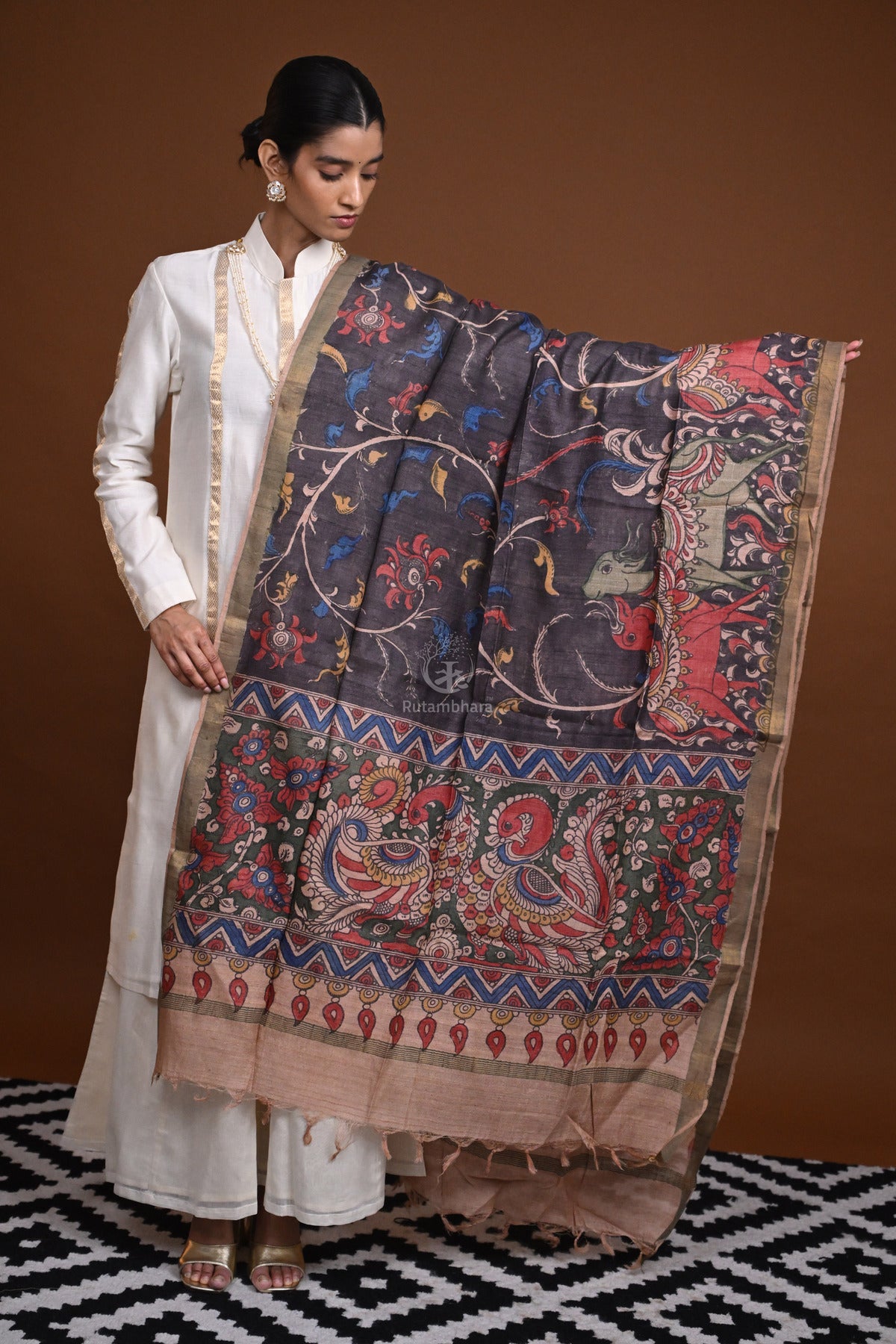 Hand Painted Pen Kalamkari Tussar Silk Dupatta-Rutambhara-RUTAMBHARA