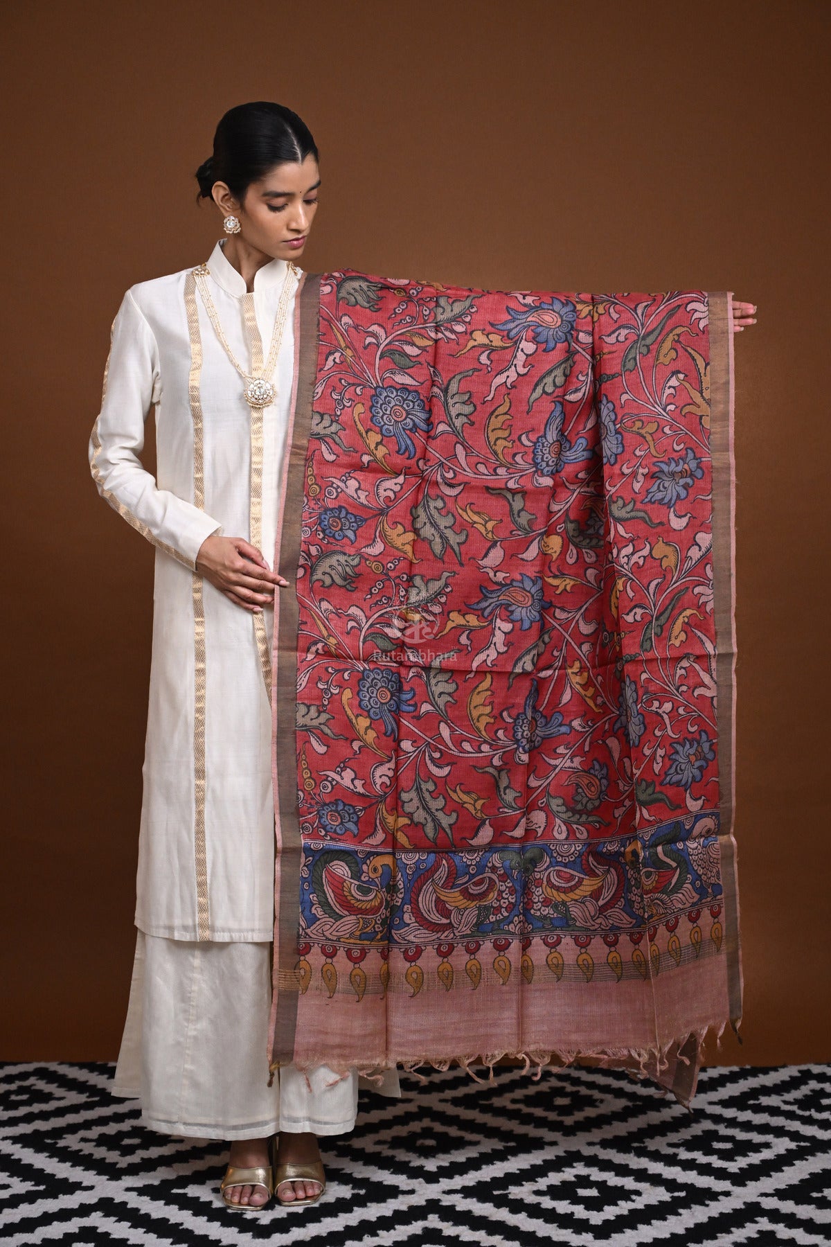 Hand Painted Pen Kalamkari Tussar Silk Dupatta