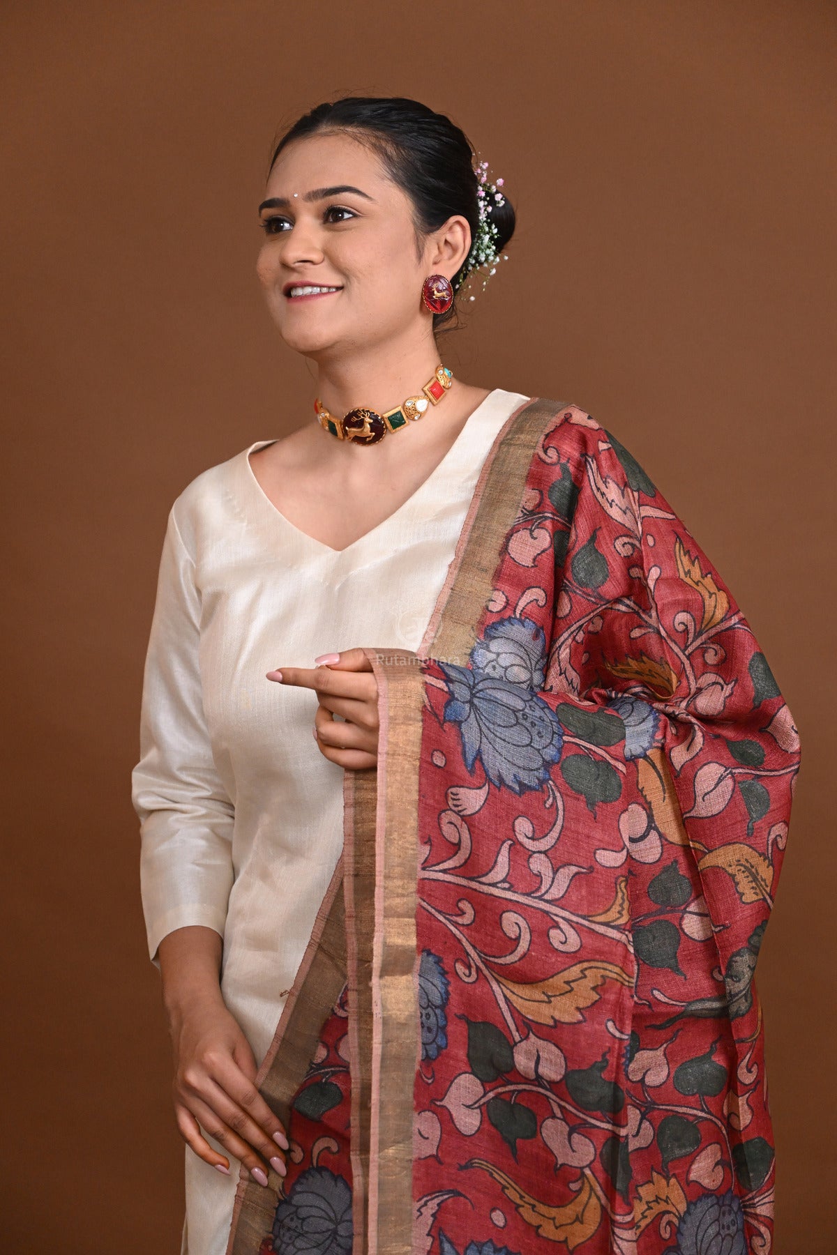 Hand Painted Pen Kalamkari Tussar Silk Dupatta-Rutambhara-RUTAMBHARA