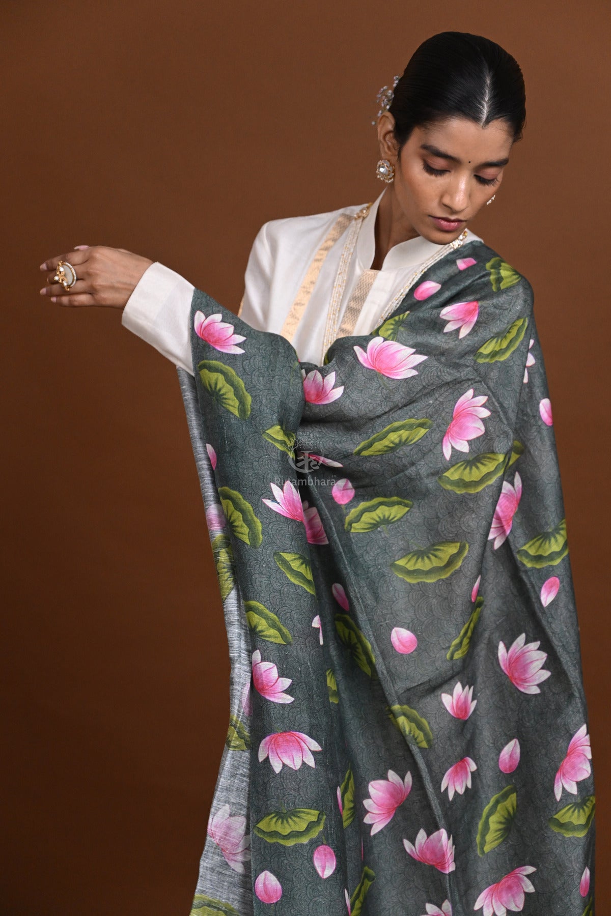 Pichwai Printed Tussar Linen Dupatta-Rutambhara-RUTAMBHARA
