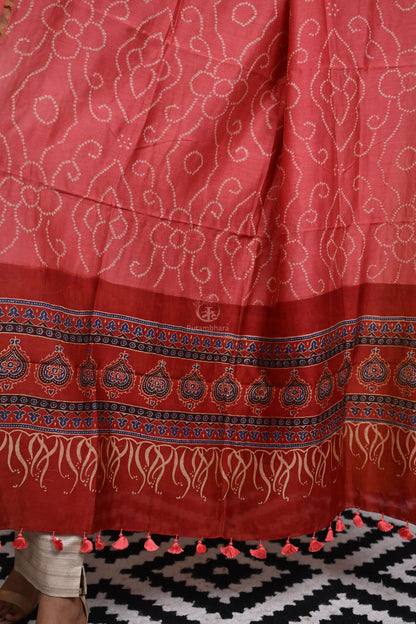 Rakbaa - Peach Red Ajrakh Rai Bandhej dupatta in Chanderi-Rutambhara-RUTAMBHARA