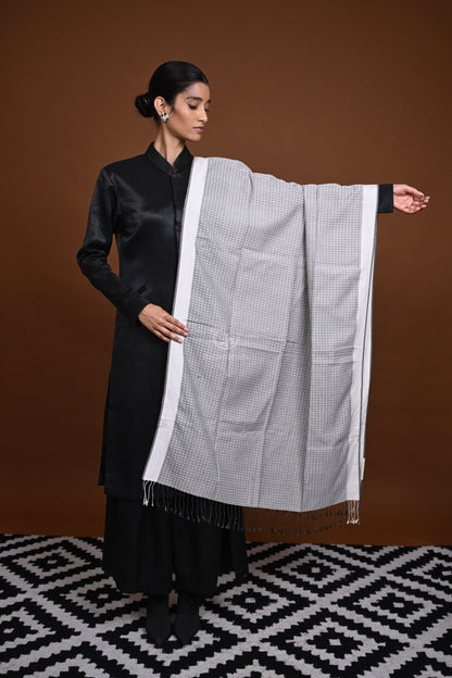 Eiraa - Handwoven Monochrome stoles elegantly woven with silk and cotton yarn-Rutambhara-RUTAMBHARA