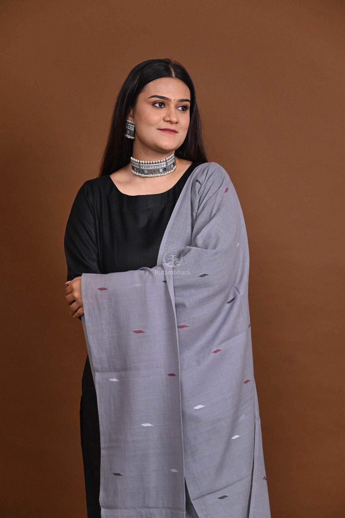 Handwoven Jamdani Cotton Dupatta-Rutambhara-RUTAMBHARA