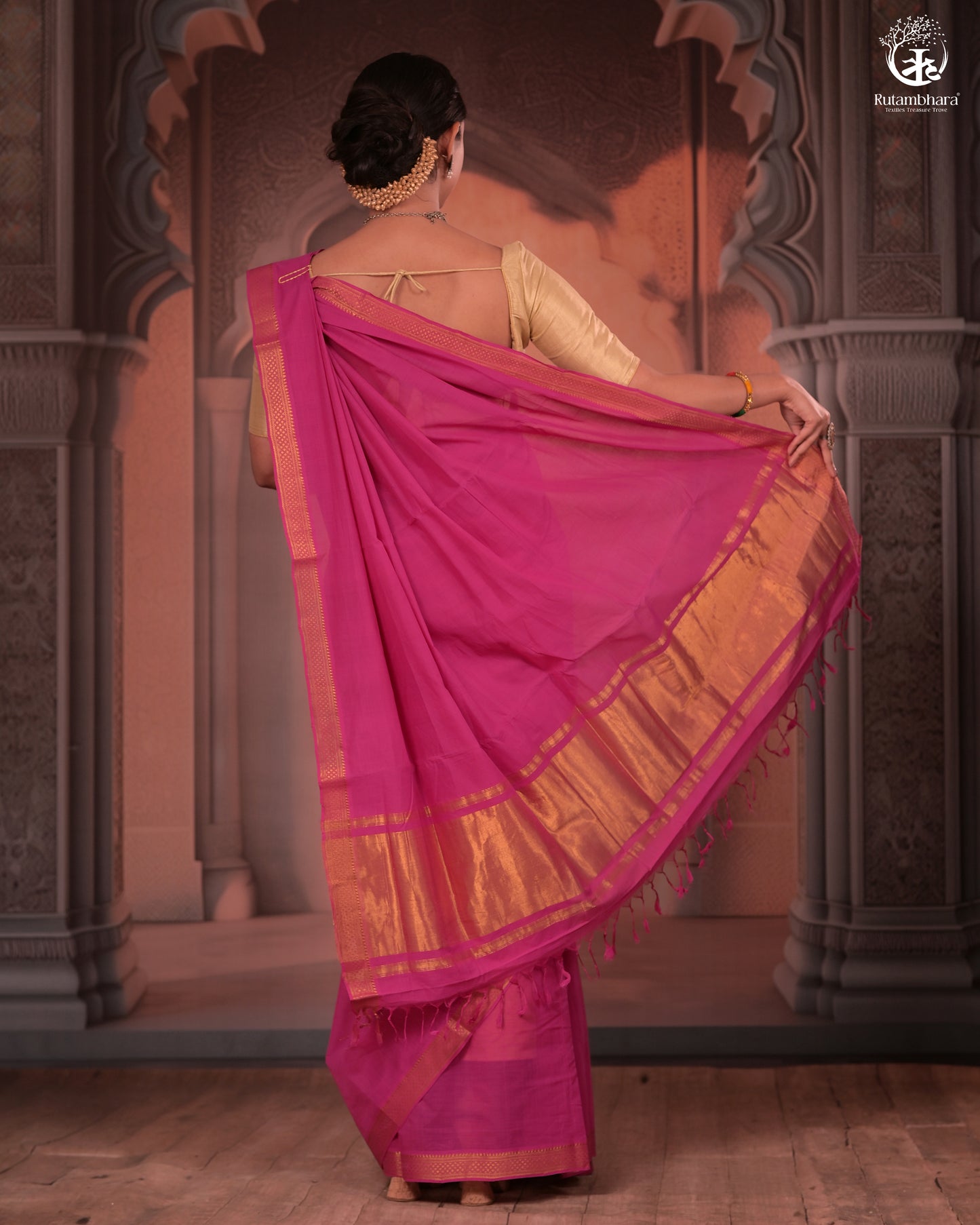Bhadra - Elegant Magenta Pure Cotton Saree with Zari Border and Kalamkari Blouse Piece