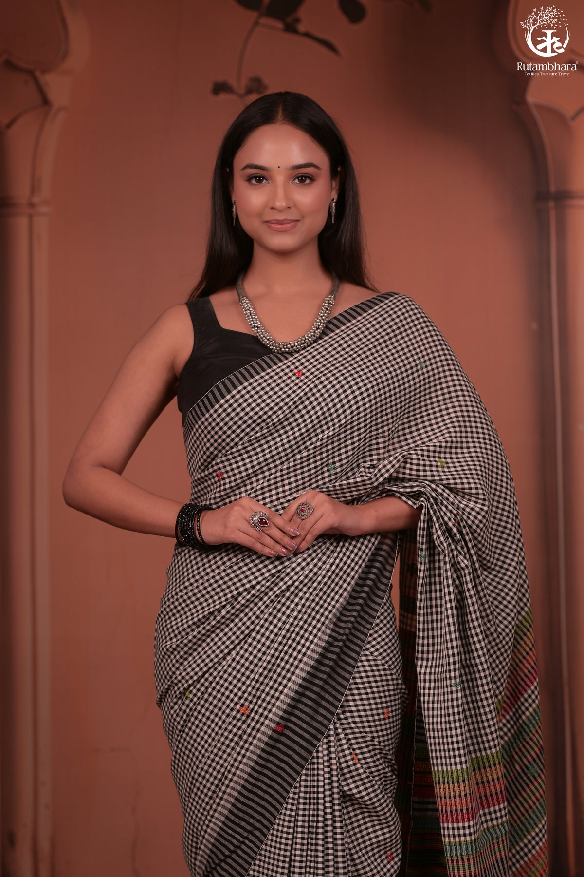 JESAAL - Classic Black And White Checks Saree With Handwoven Kuchhi Pallu