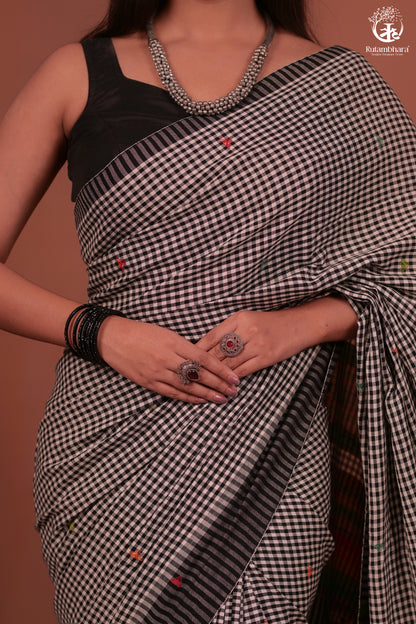 JESAAL - Classic Black And White Checks Saree With Handwoven Kuchhi Pallu