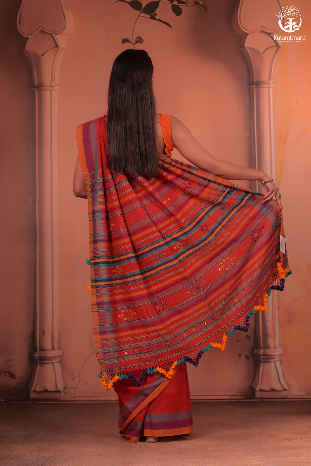 JESAAL - Handwoven Kutchi Weave Cotton Saree in Rust Red with Multicolour Pallu