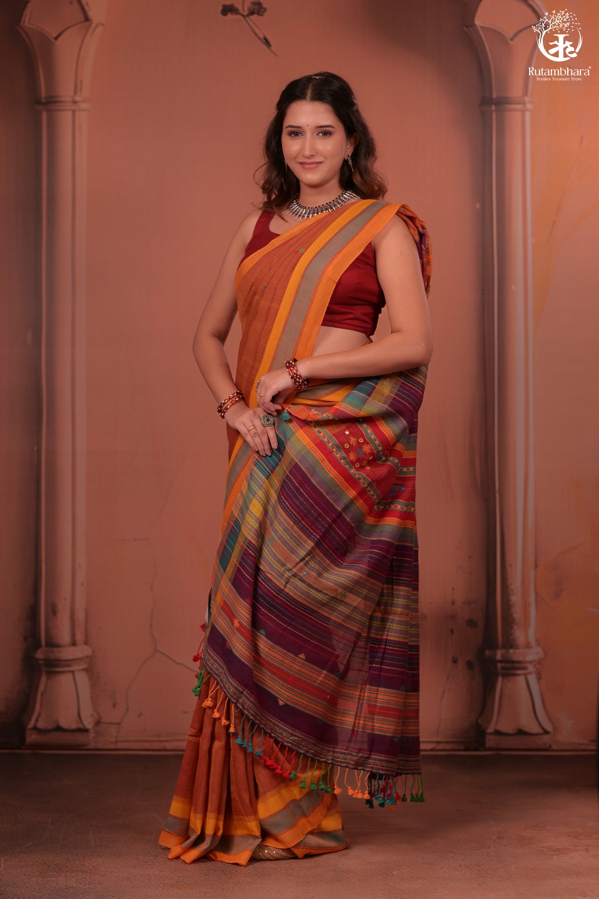 JESAAL - Artisanal Kutchhi Handwoven Cotton Saree with Colorful Pallu
