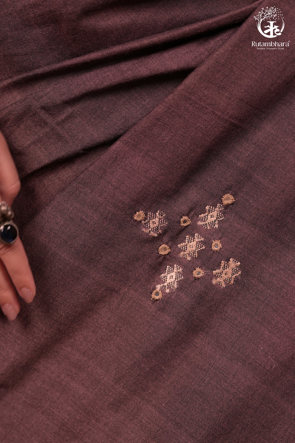 JESAAL - Authentic Kutchhi Handloom Saree in Cotton and Silk Weave