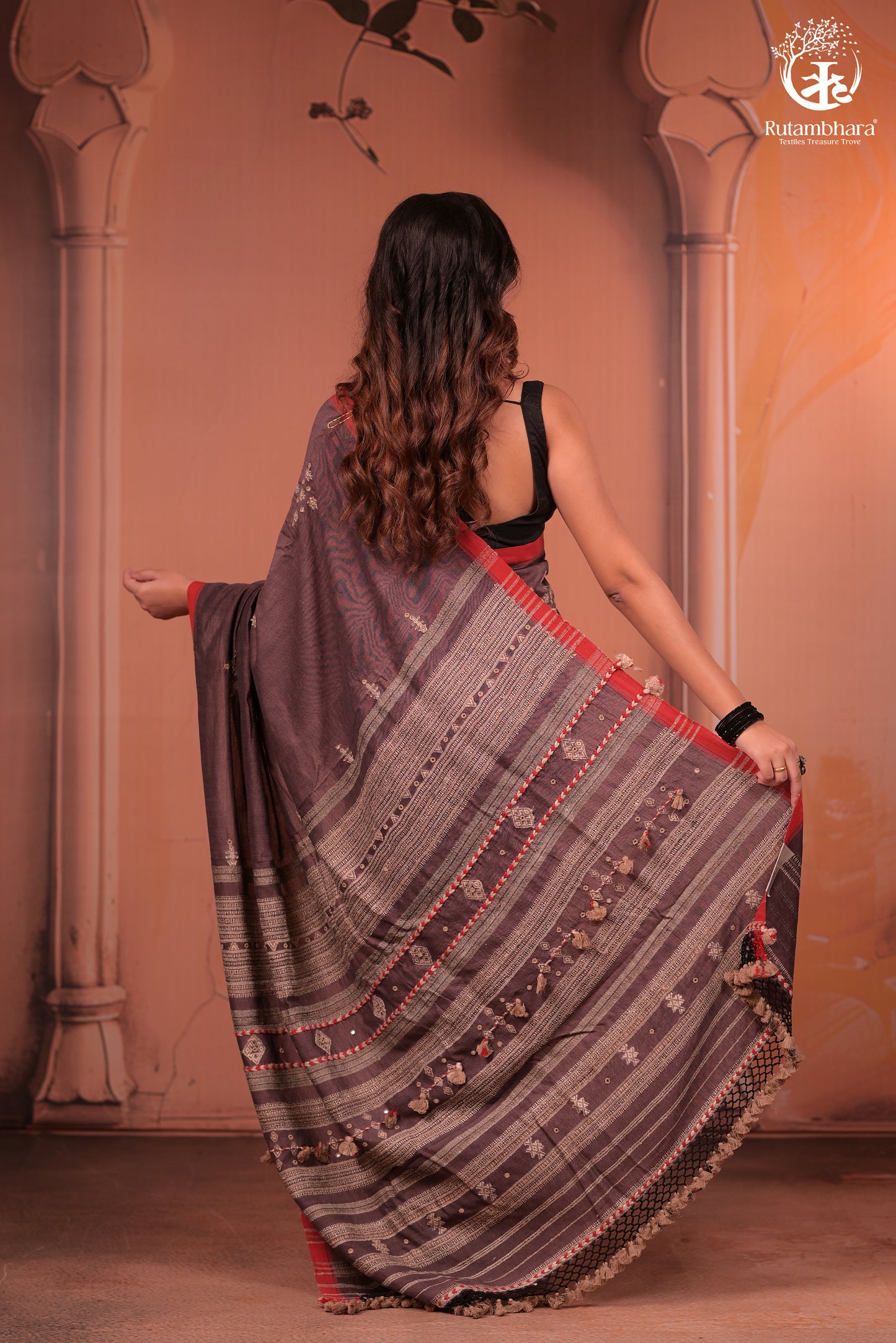 JESAAL - Authentic Kutchhi Handloom Saree in Cotton and Silk Weave