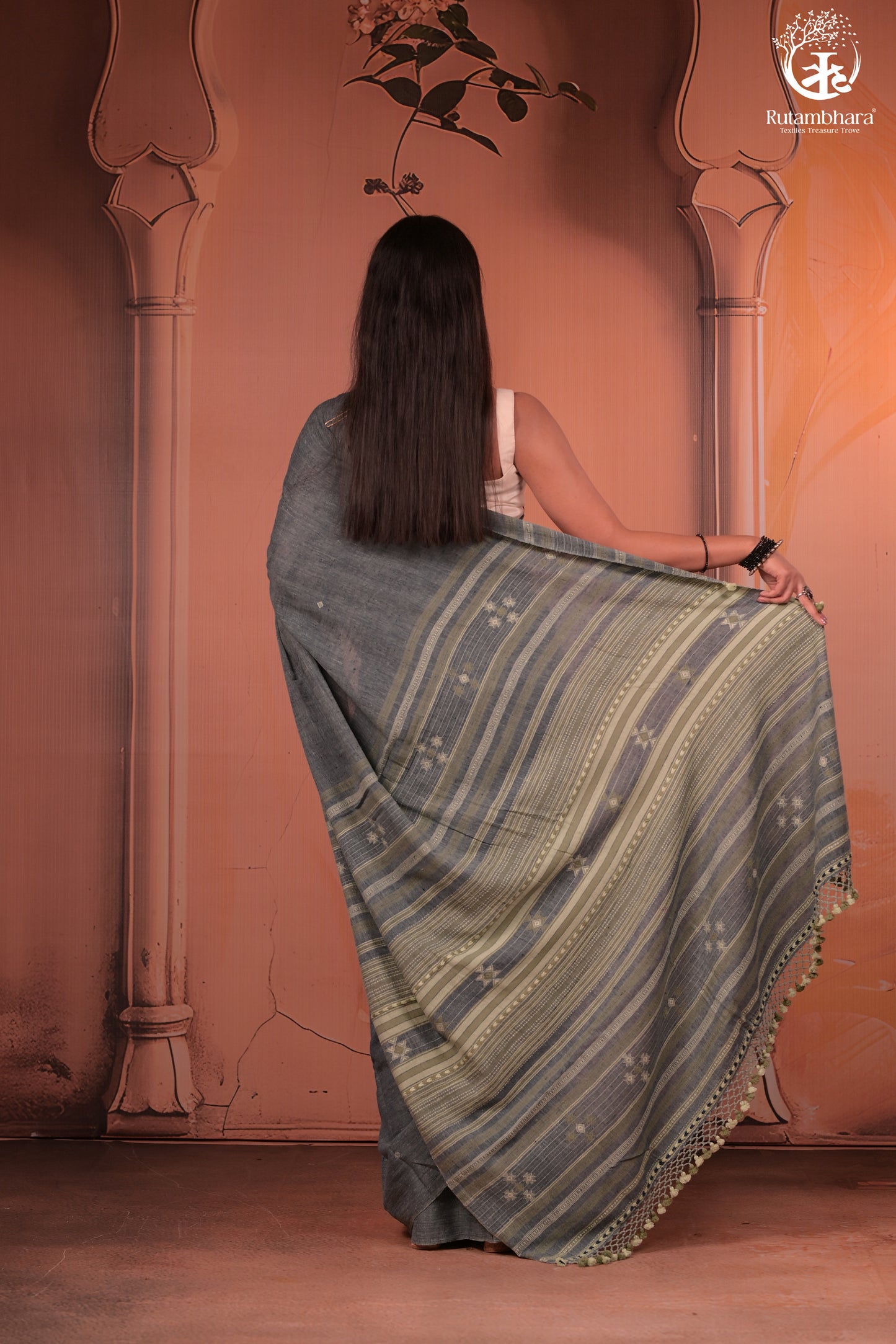 JESAAL - Timeless Charm In Handwoven Kutchhi Weave Tussar Cotton Saree