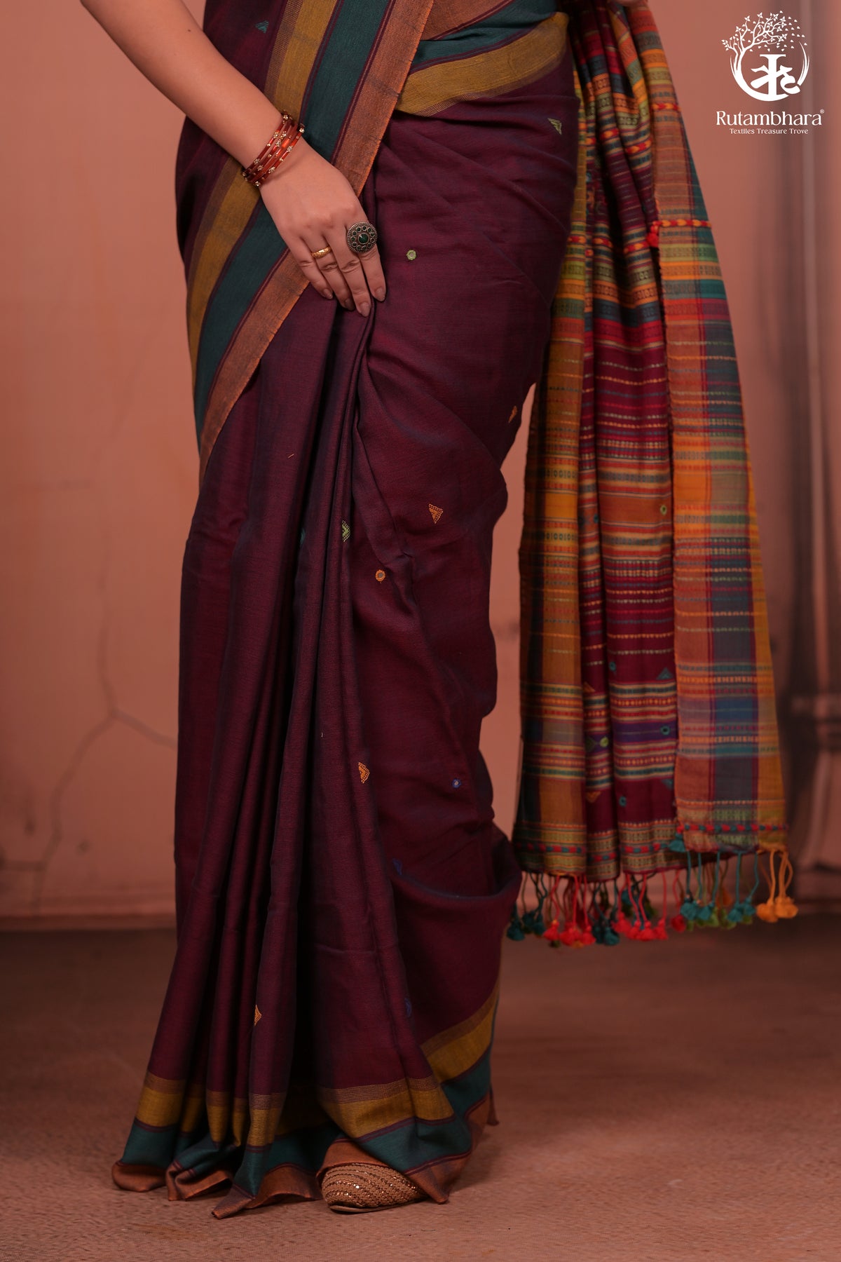 JESAAL - Wine Purple Handloom Cotton Saree with Kutchi Weave Pallu