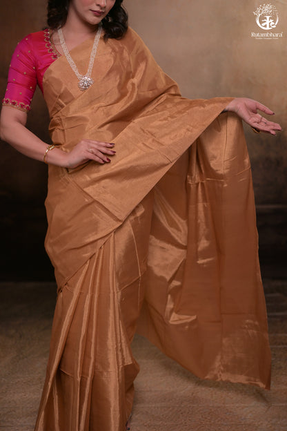 Swarvi - Lustrous Gold Handwoven Chanderi Tissue Saree-RUTAMBHARA-RUTAMBHARA