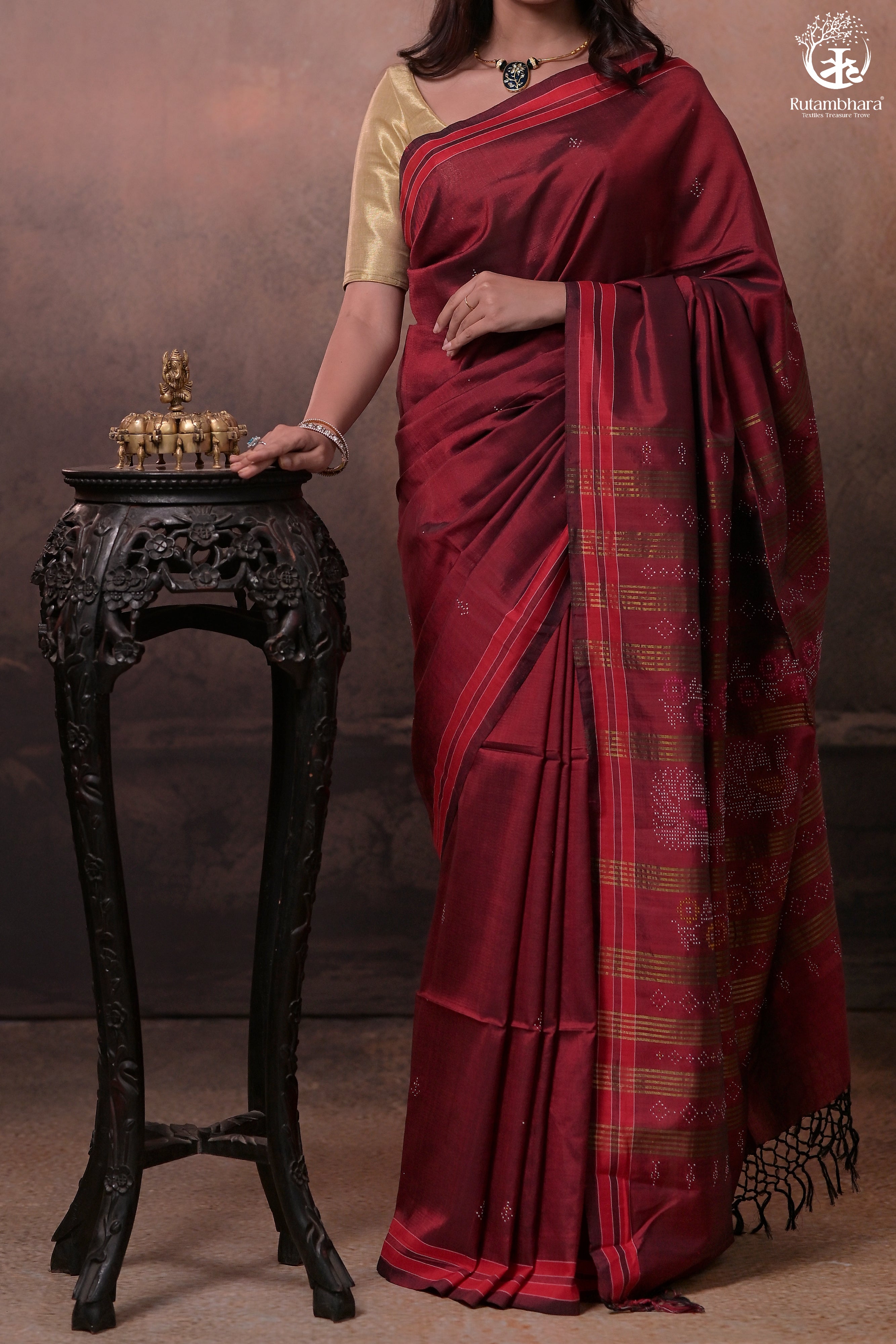 Nuktaa - Red Maroon Exquisite Handwoven Tangaliya Saree With Red Selvedge And Elaborate Pallu
