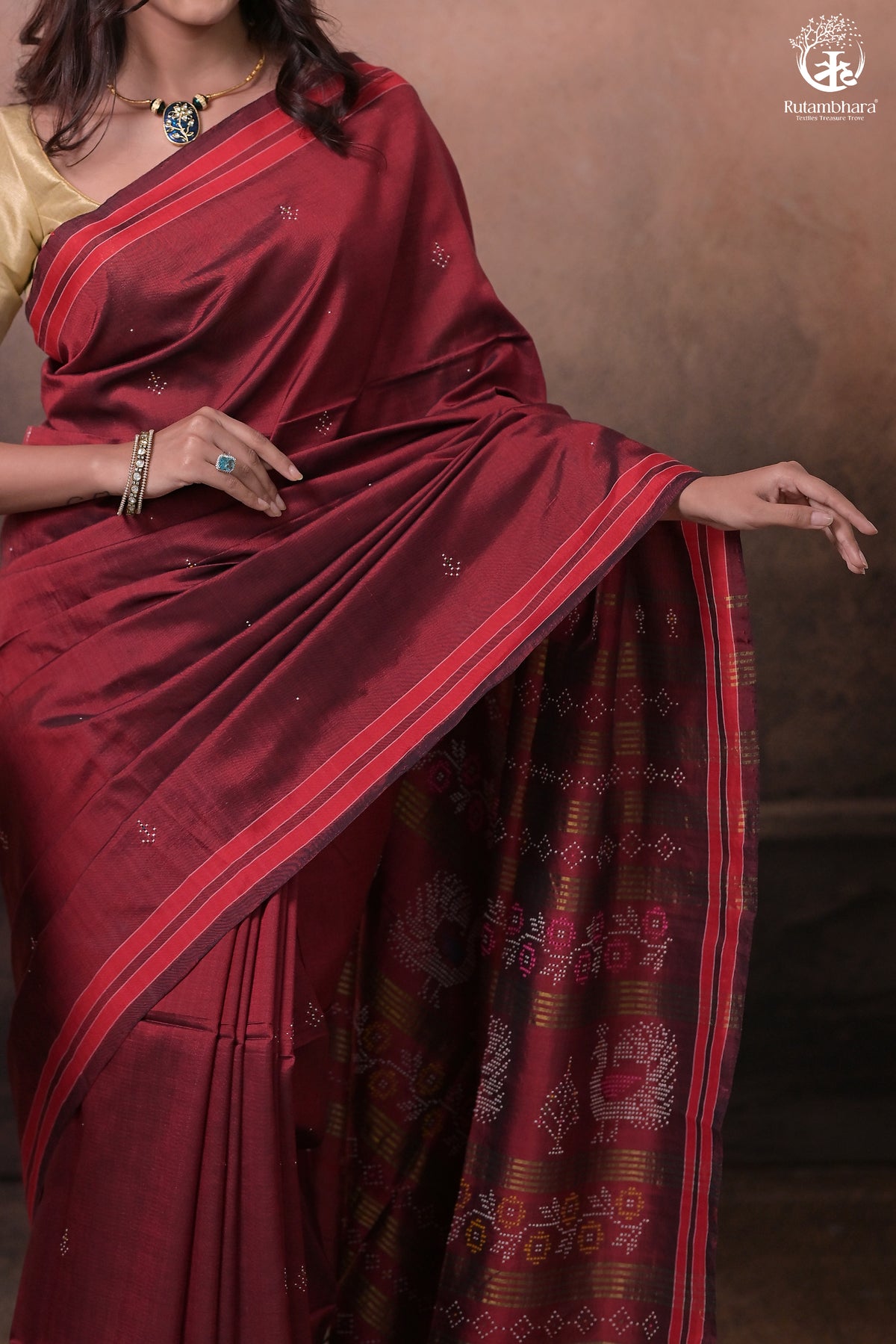 Nuktaa - Red Maroon Exquisite Handwoven Tangaliya Saree With Red Selvedge And Elaborate Pallu