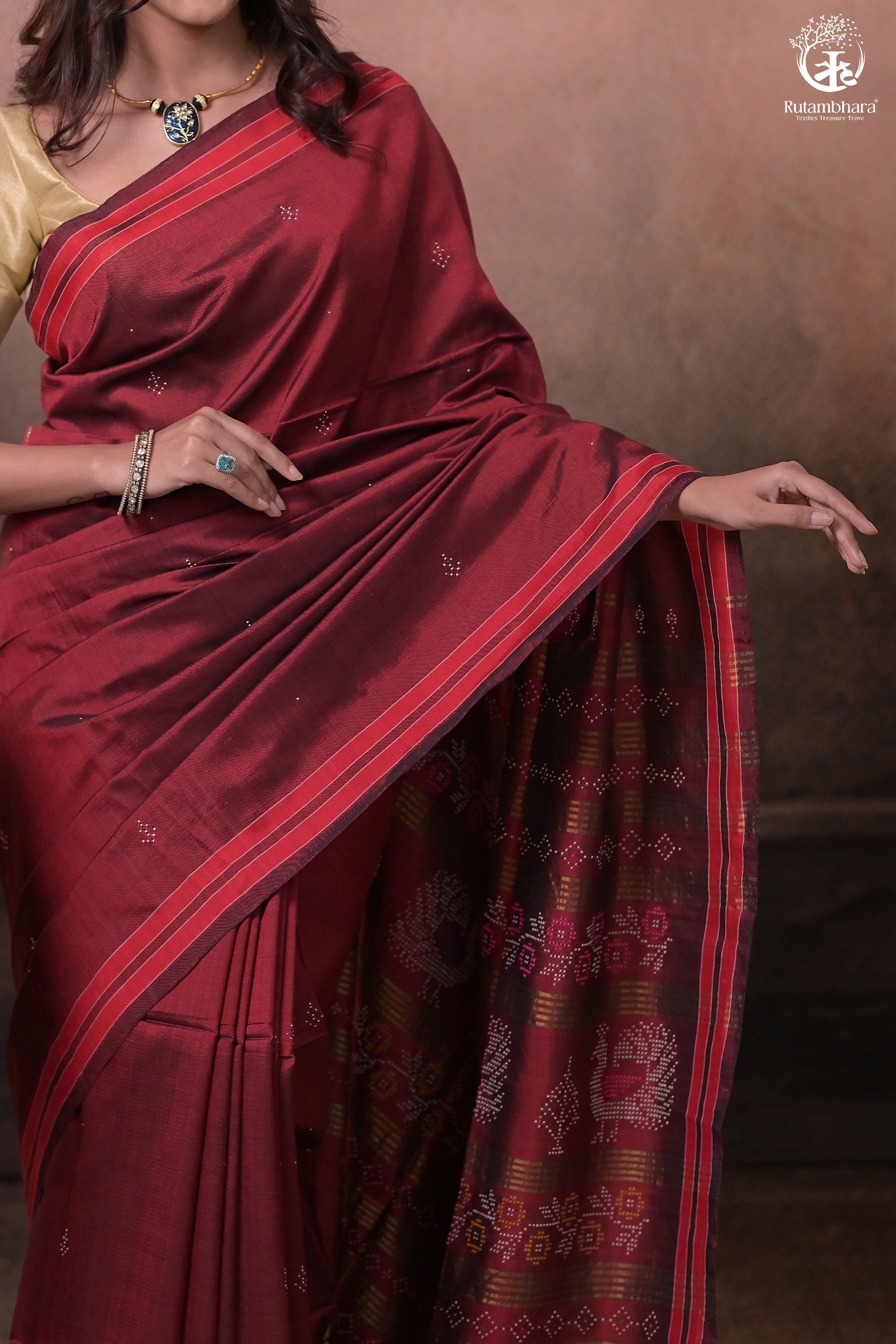 Nuktaa - Red Maroon Exquisite Handwoven Tangaliya Saree With Red Selvedge And Elaborate Pallu