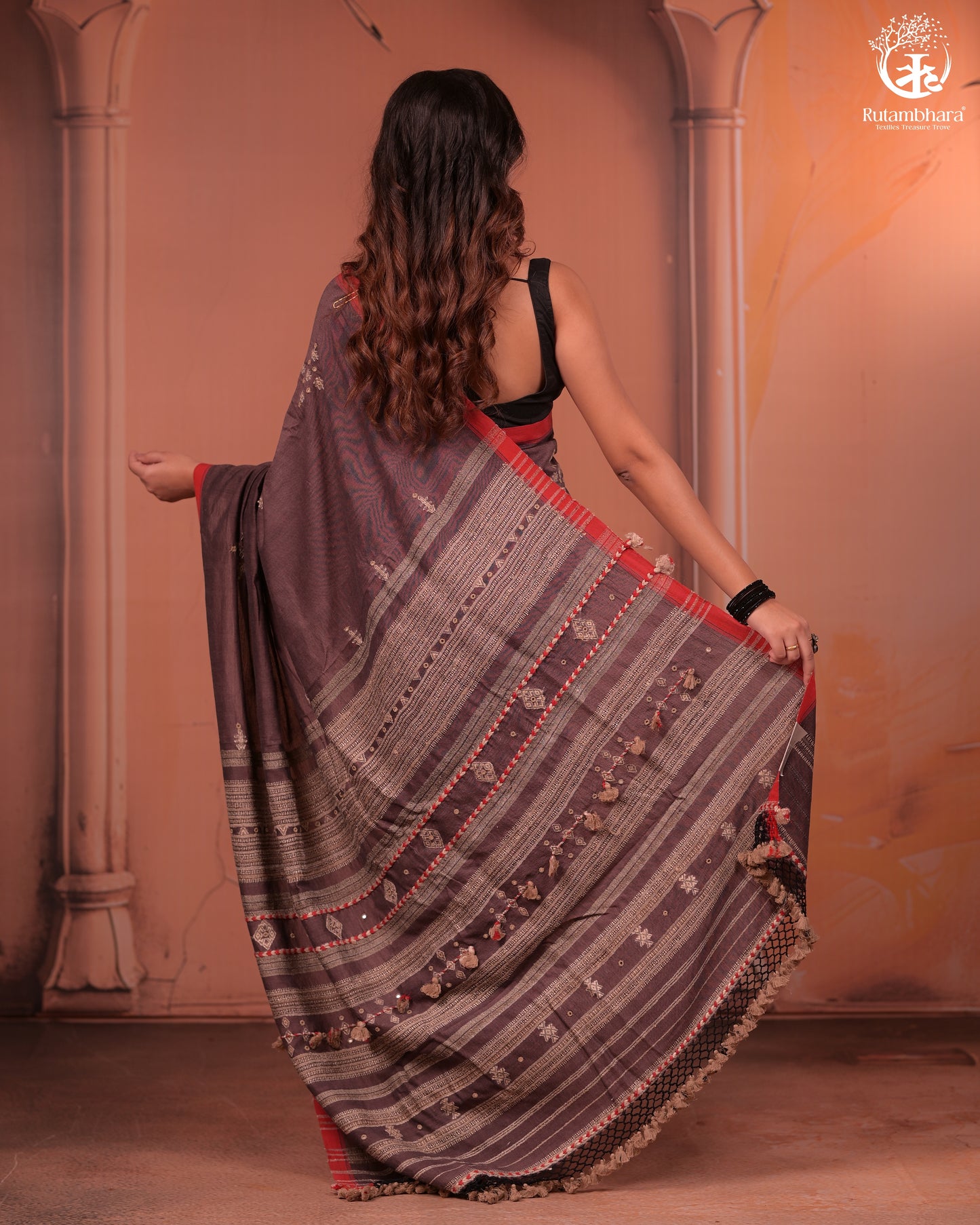 JESAAL - Authentic Kutchhi Handloom Saree in Cotton and Silk Weave