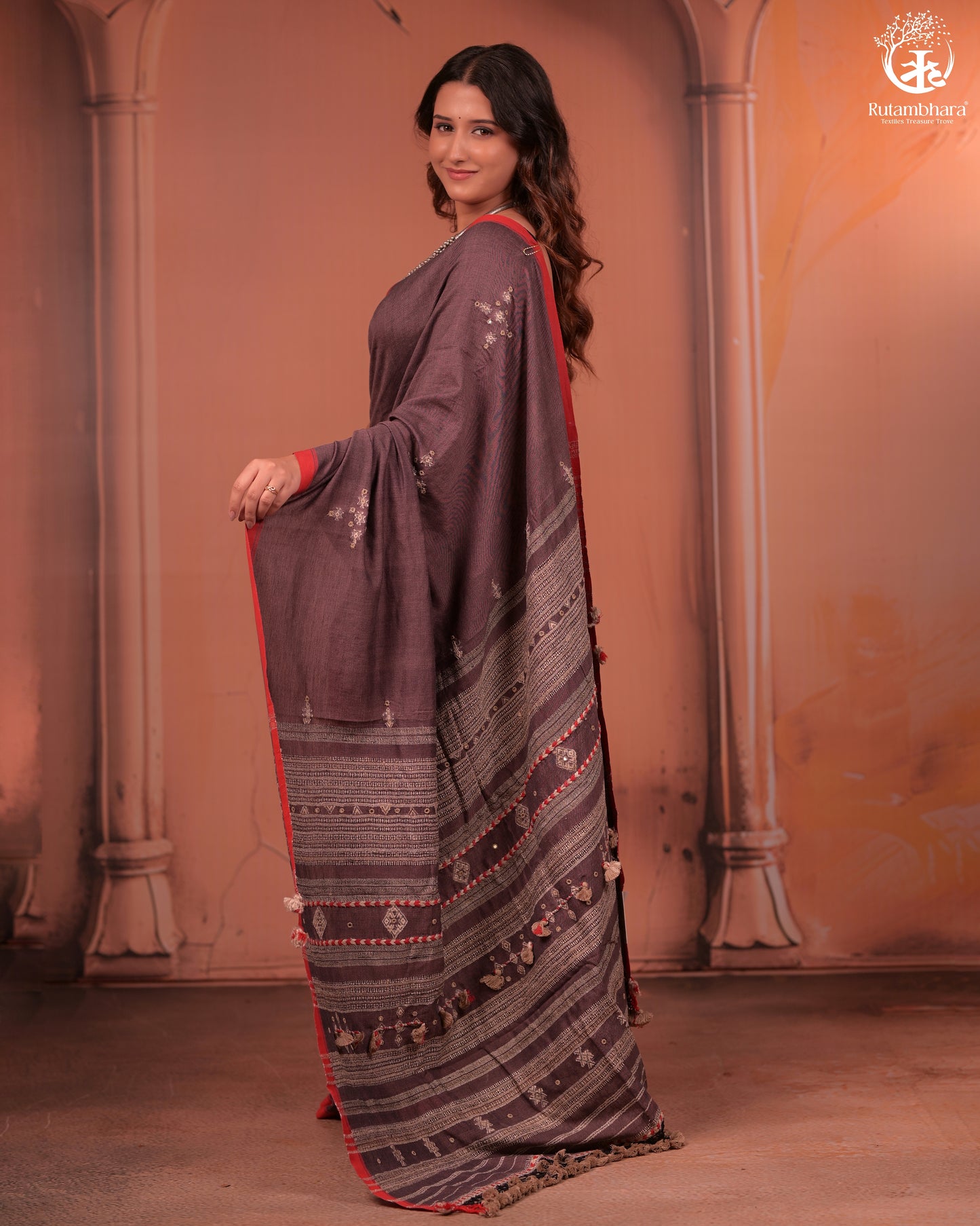 JESAAL - Authentic Kutchhi Handloom Saree in Cotton and Silk Weave