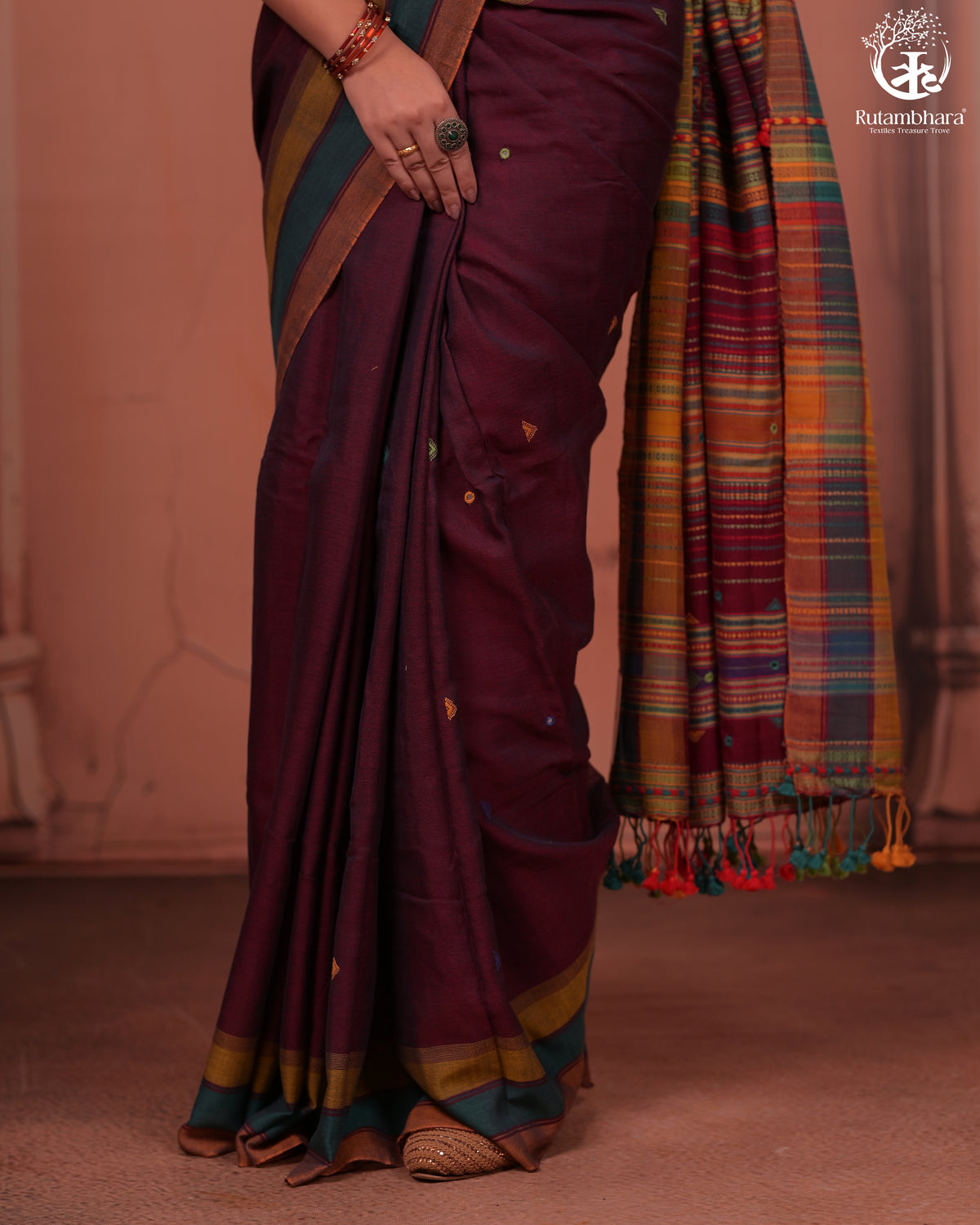 JESAAL - Wine Purple Handloom Cotton Saree with Kutchi Weave Pallu