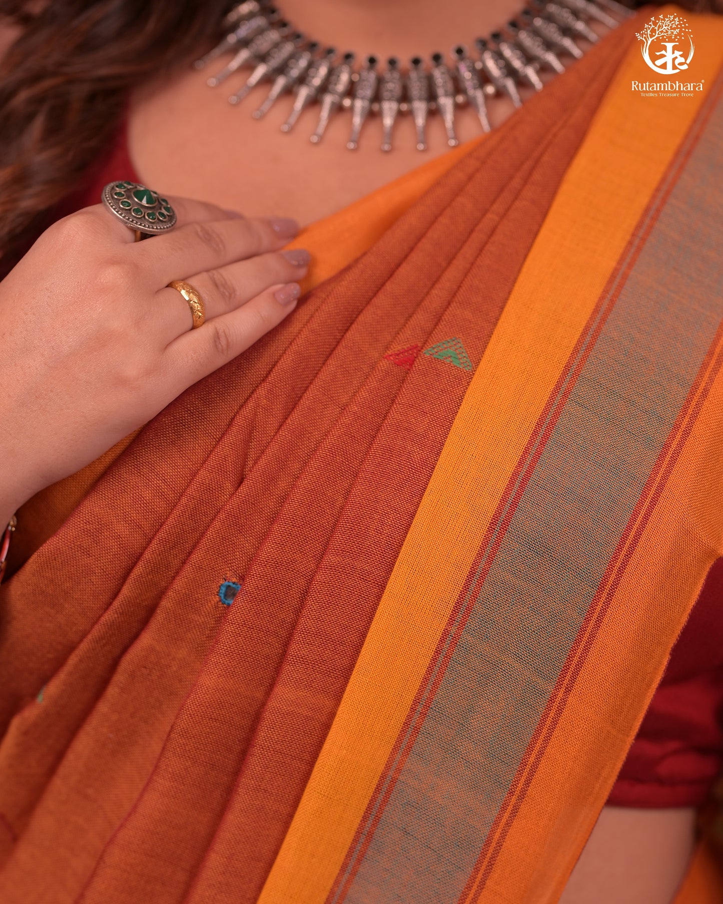 JESAAL - Artisanal Kutchhi Handwoven Cotton Saree with Colorful Pallu