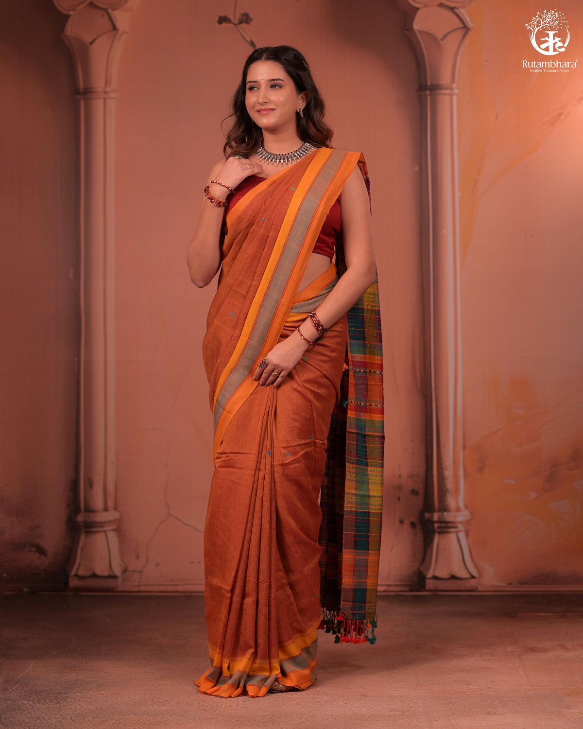 JESAAL - Artisanal Kutchhi Handwoven Cotton Saree with Colorful Pallu