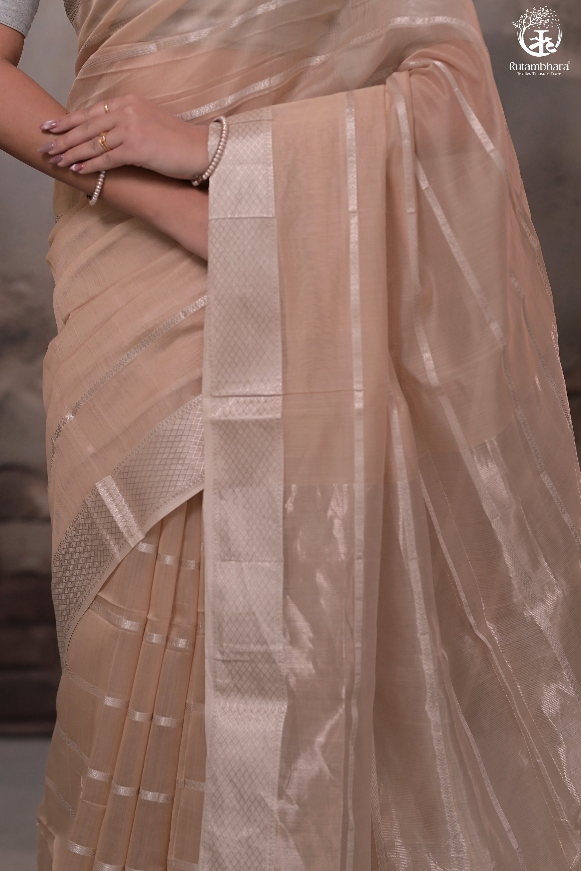 Narmaa - Beige Silver Zari Creeper Chatai Border Silk Cotton Saree-Rutambhara-RUTAMBHARA
