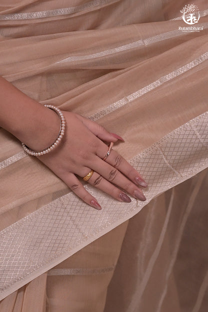 Narmaa - Beige Silver Zari Creeper Chatai Border Silk Cotton Saree-Rutambhara-RUTAMBHARA