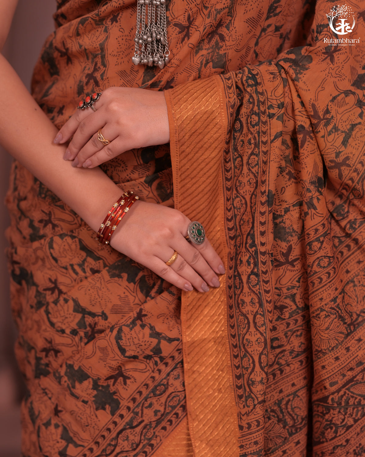 Siyahi -Earthy Elegance – Mustard Mangalagiri Cotton Saree with Gold Accents