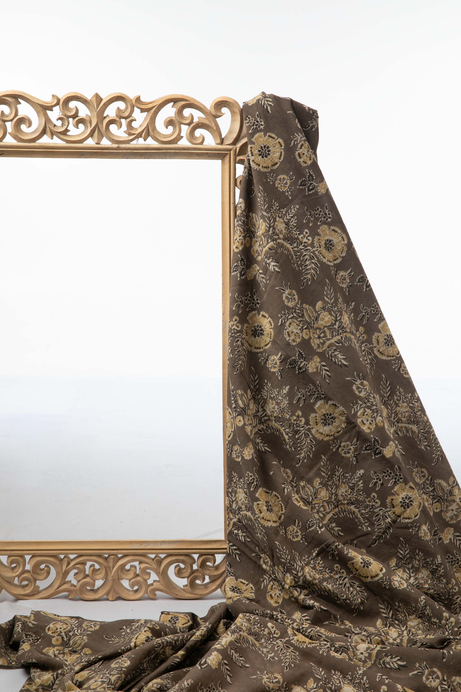 Siyahi - Rustic Bloom Sanganeri Dabu Fabric-Rutambhara-RUTAMBHARA