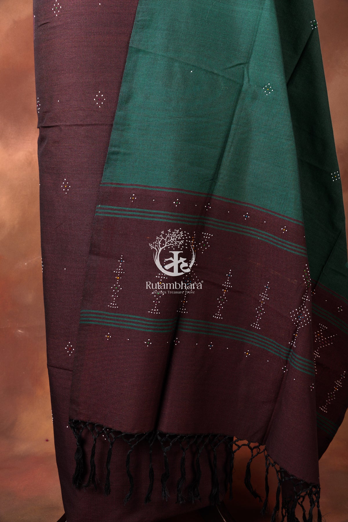 Nuktaa - Madder Maroon and Forest Green Tangaliya 2 pc Suit Set – A Dana Weave Legacy